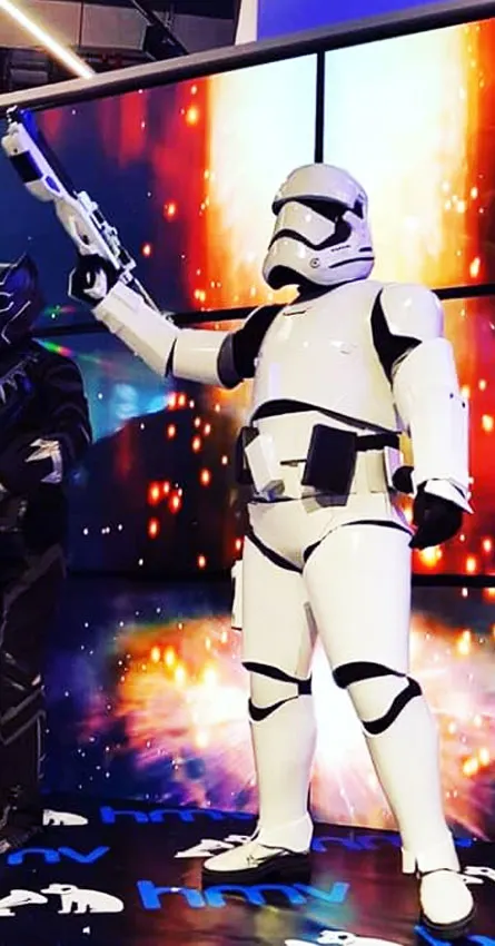 Exciting Robo Show at a kids birthday party in Chennai featuring a life-size dancing robot entertaining children with music, movement, and photo opportunities.