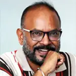 Venkat Prabhu praising Thrillveera Entertainment’s captivating LED wings performance and dragon dance